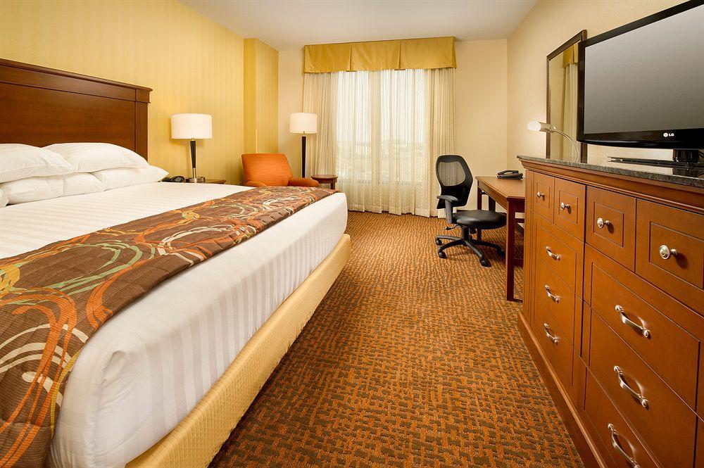 Drury Inn & Suites St. Louis Brentwood מראה חיצוני תמונה